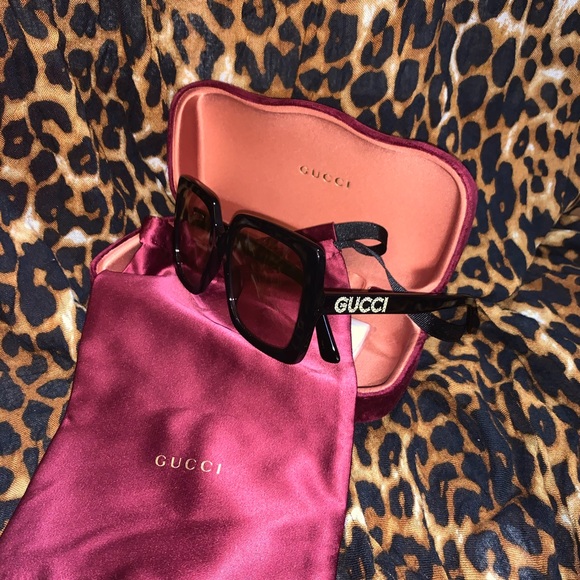 GUCCI CRYSTAL SUNGLASSES - Picture 3 of 6
